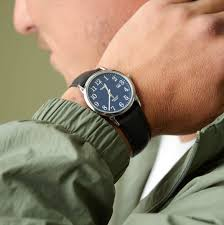 Smart-Casual Everyday Watches