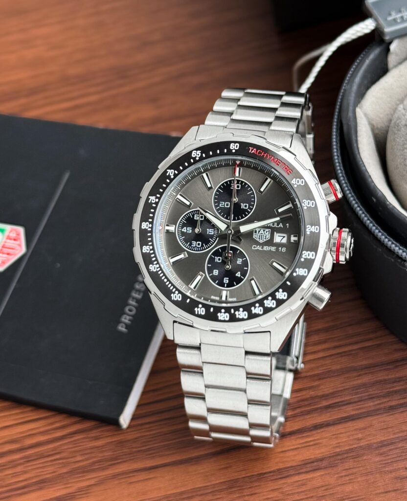 Tag Heuer Formula 1 Chronograph Silver Quartz - Luxury Watchman